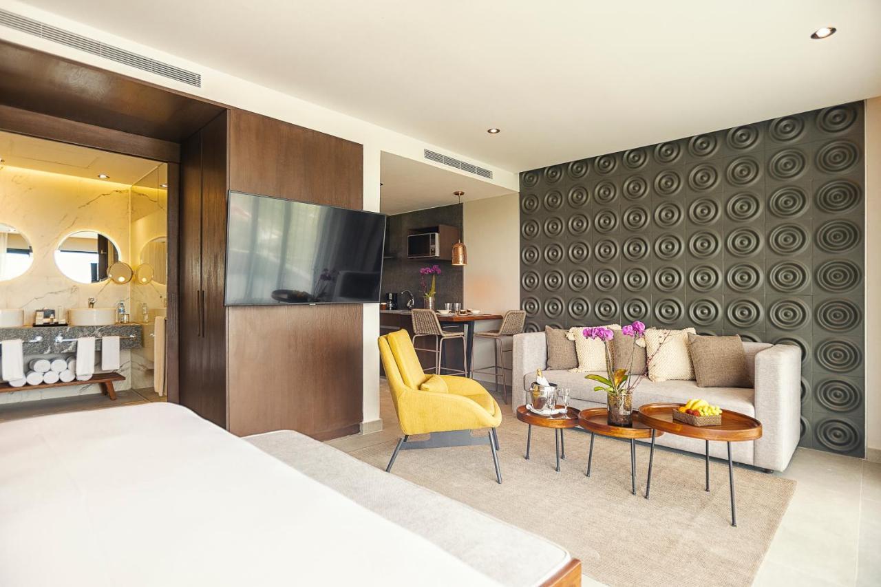 فندق The Fives Oceanfront بويرتو موريلوس المظهر الخارجي الصورة
