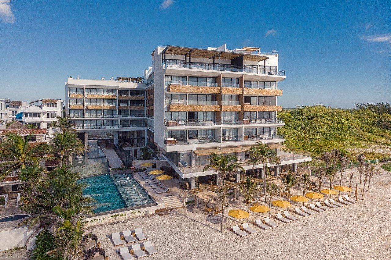 فندق The Fives Oceanfront بويرتو موريلوس المظهر الخارجي الصورة